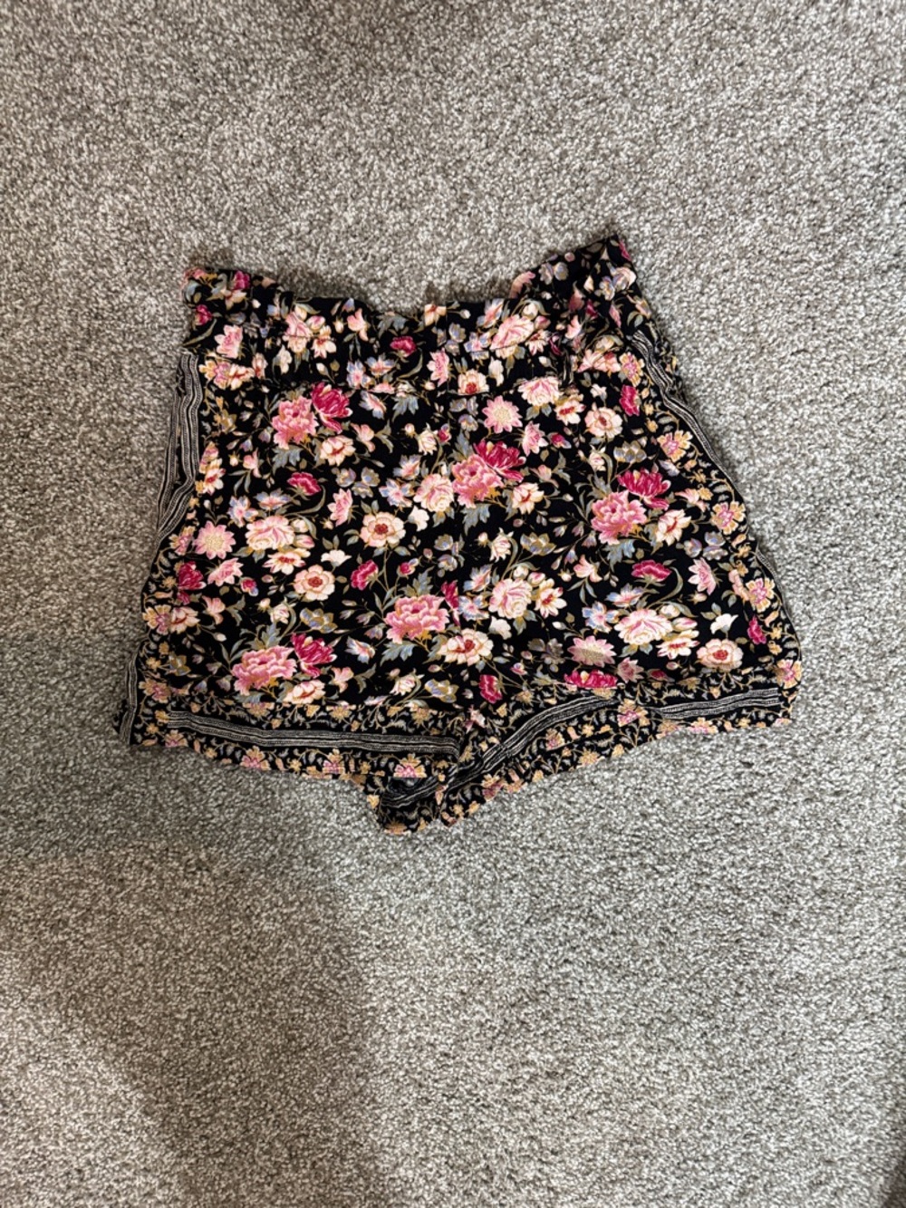 American Eagle Outfitters Black Floral High-Waist Shorts